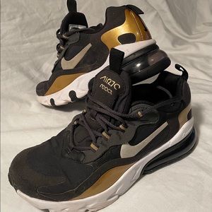 Nike Air Max 270 React Black size 4.5y